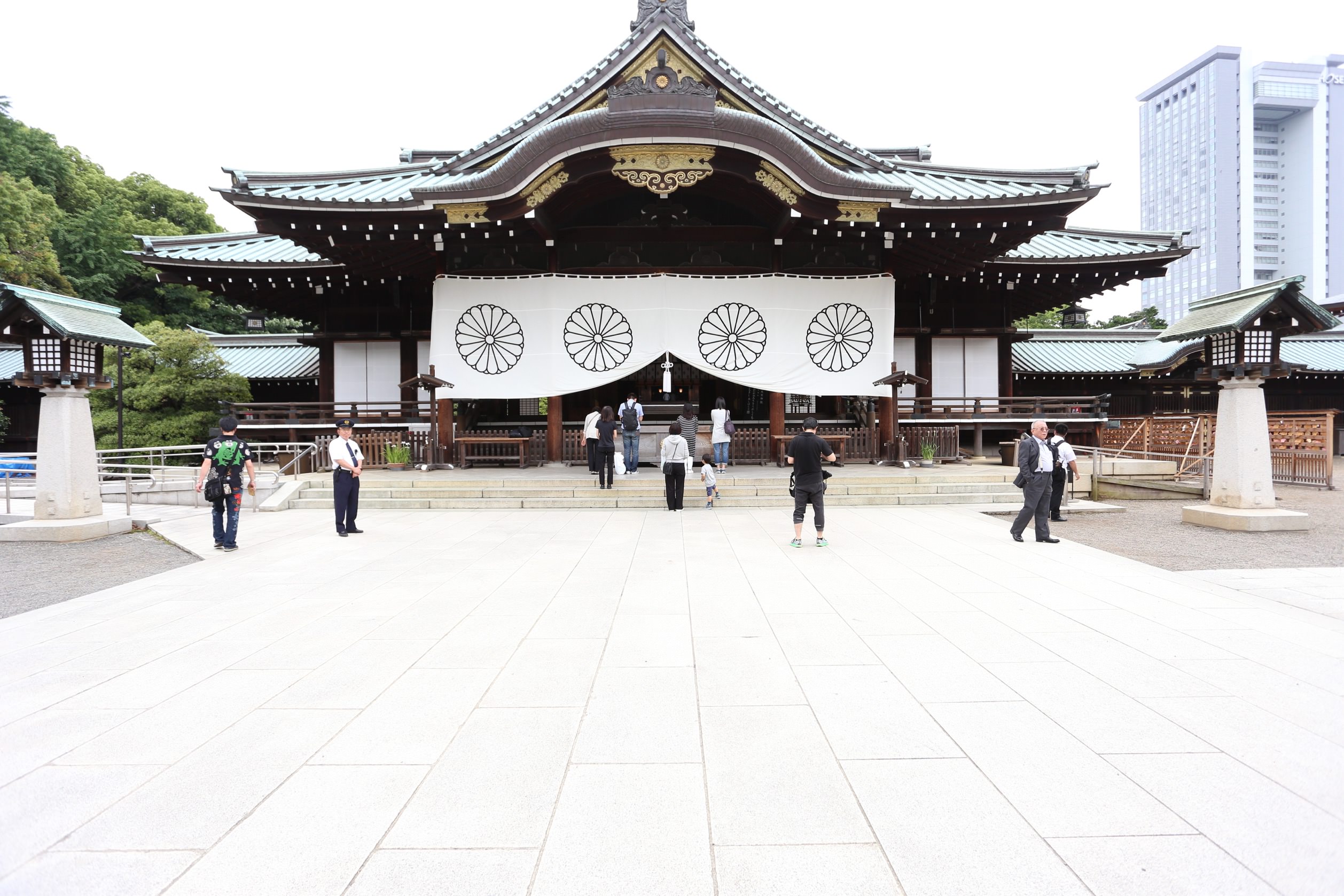 東京花菖蒲会と靖国神社